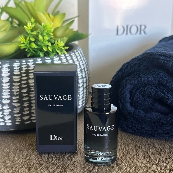 NWT Dior Towel, Skincare, & Sauvage Fragrance Bundle - Picture 5 of 13